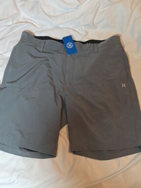Hurley Men's Gray Athletic Walkshorts NWT Size 36